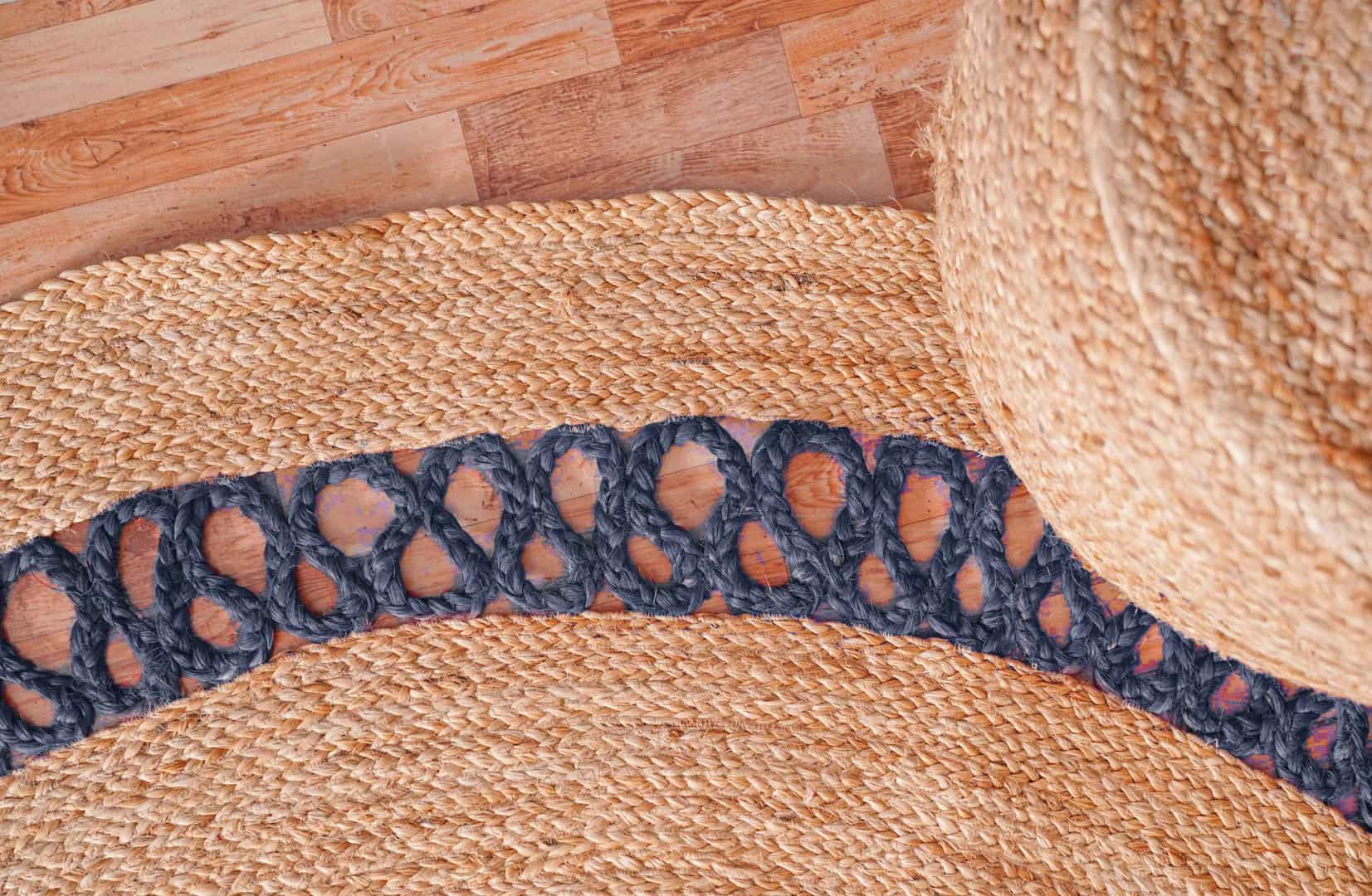 Custom Color Lattice Border Scalloped Hand Braided Natural Jute Round Rug - Image 3