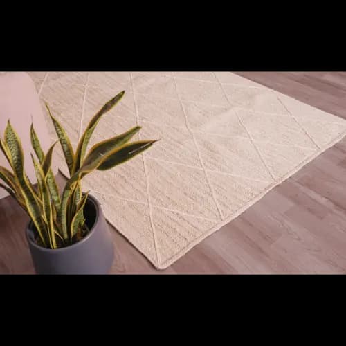 Hand Braided Rectangle Jute Rug Off-white Color With Diamond Pattern Design 