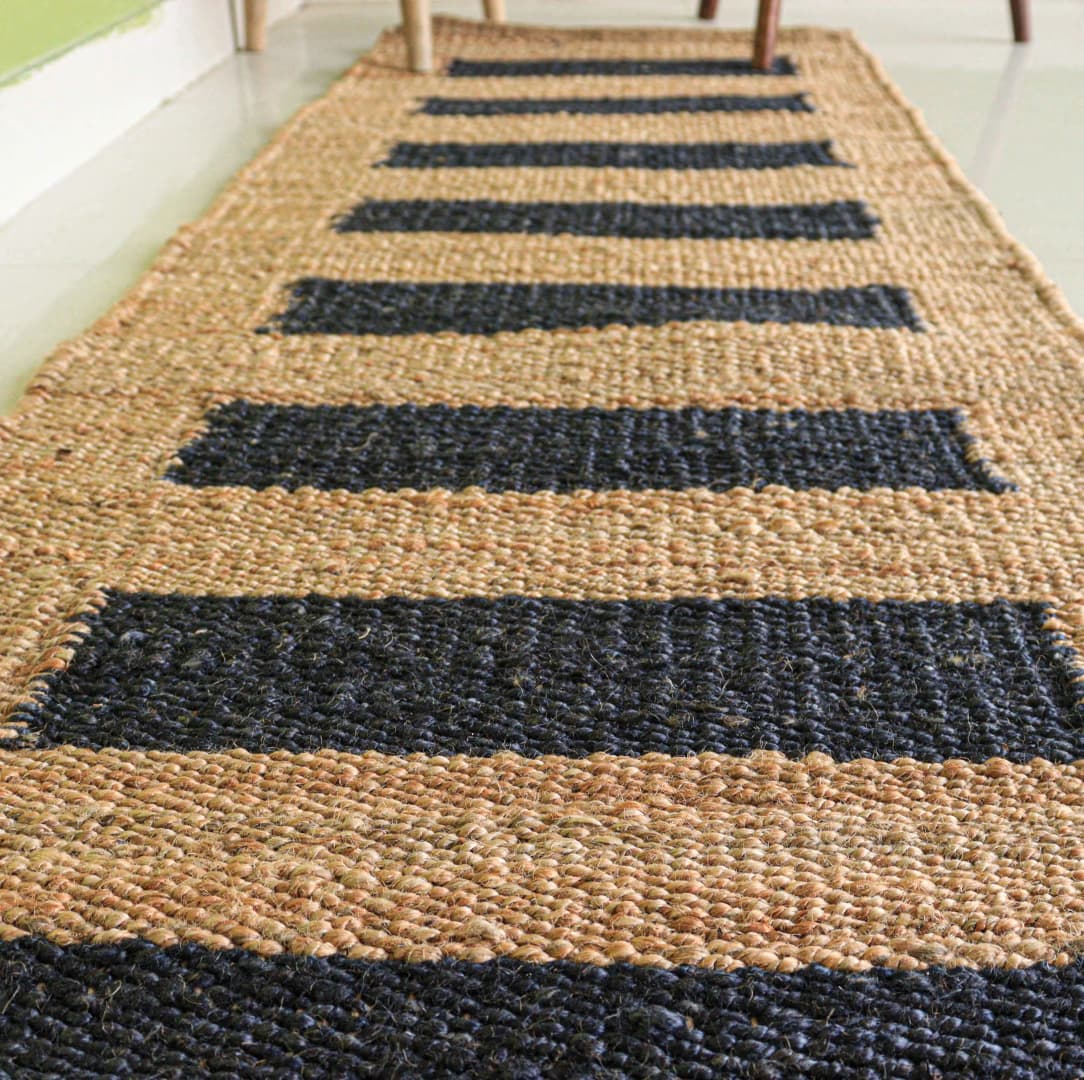 Home Decor Indian Hand Loomed Large Area Natural Jute Hemp Runner Rug with Black Stripes Line Decor Large Runner Dhurrie Rug 