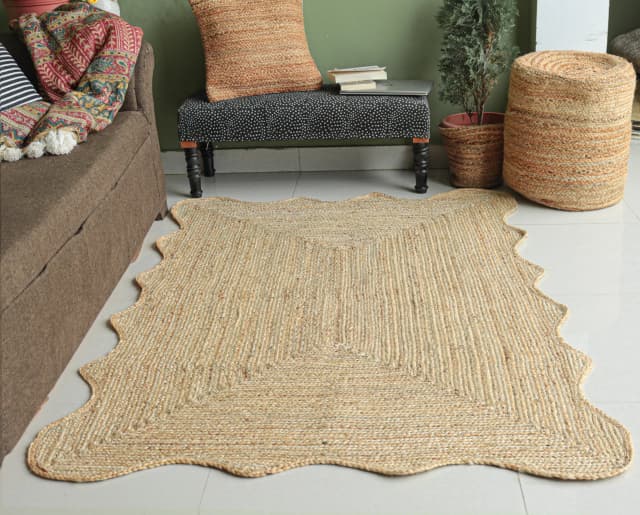 Indian Handmade Natural Jute Braided Wavy Edge Scalloped Rectangle Rug