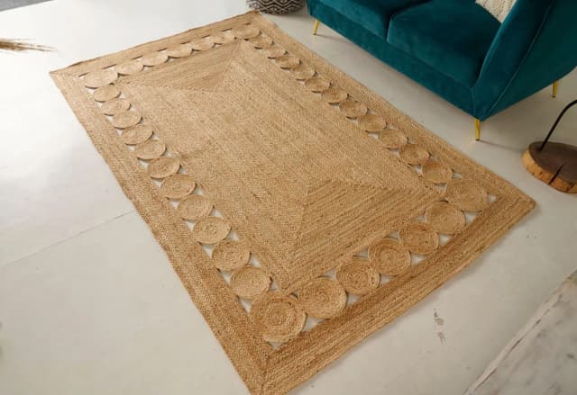 Scalloped Handmade Natural Jute Braided Rectangle Rug