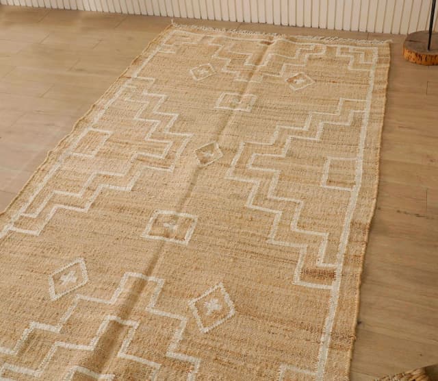 Bohemian Vintage Cotton Juna Rug Large Area Rug Decor Rug Natural Jute Beige and White Design High Quality Hand Woven Geometric Boho Style Rug White Fringes Jute Rug 