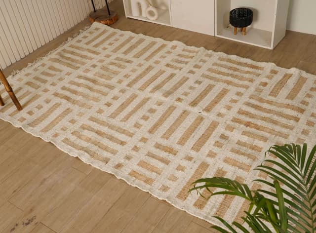 White Rug and Beige Design Hand Woven Moroccan Inspired Bohemian Jute and Cotton Rug Vintage Large Area Jute Rug For Living Room Decor Rug White Fringes Jute Rug 