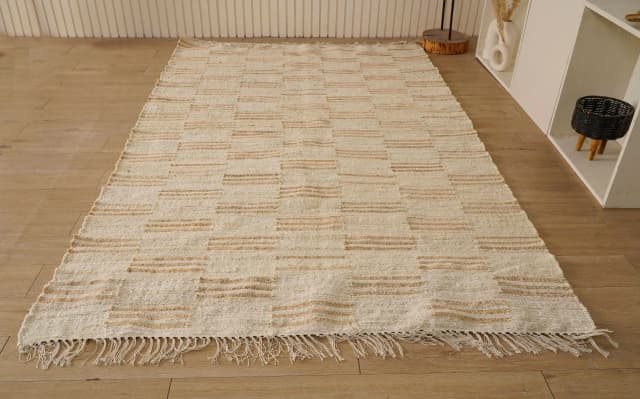 White Cotton Jute Rug With Beige Stripes Design Bohemian Boho Moroccan Rug Hand Woven Decor Large Rug White Fringes Jute Rug For Living Room Decor Rug 