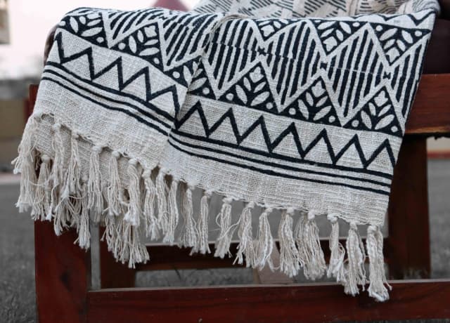 Handmade Soft Cotton Throw Blanket White Cotton Throw With Black Design Blanket Sofa Decor Cover Boho Ethnic Beach Towel For Living Guestroom Fringes Blanket  