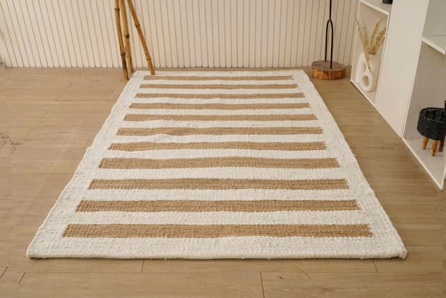 Handwoven White Hemp Jute Rug With Beige Stripes Line Rug Vintage Jute Area Rug For Living Home Decor Rug Vintage Area Rug Entryway Jute Dhurrie Rug Kitchen Decor Area Rug