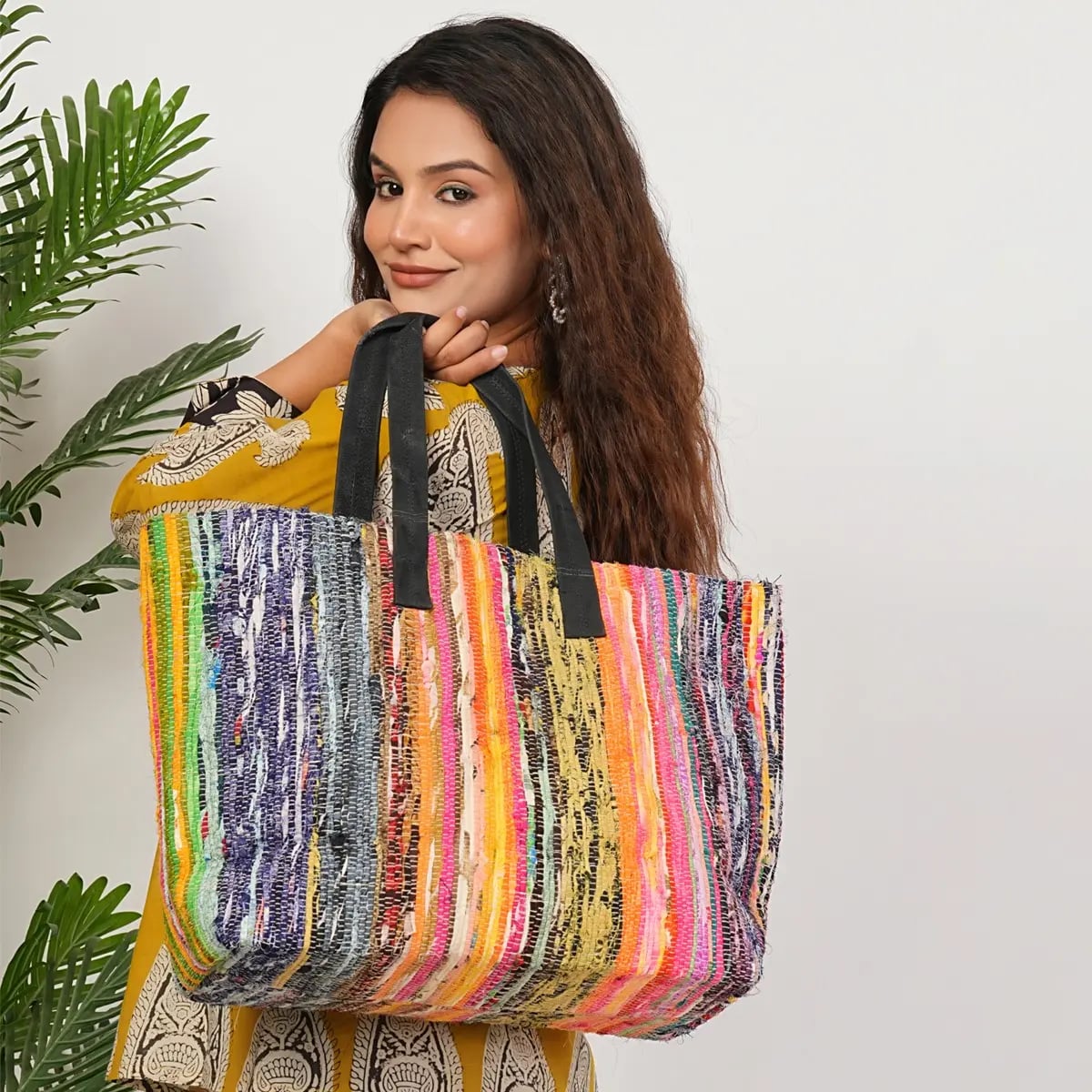 Handcrafted Jute Hand Bags by Chouhan Rugs