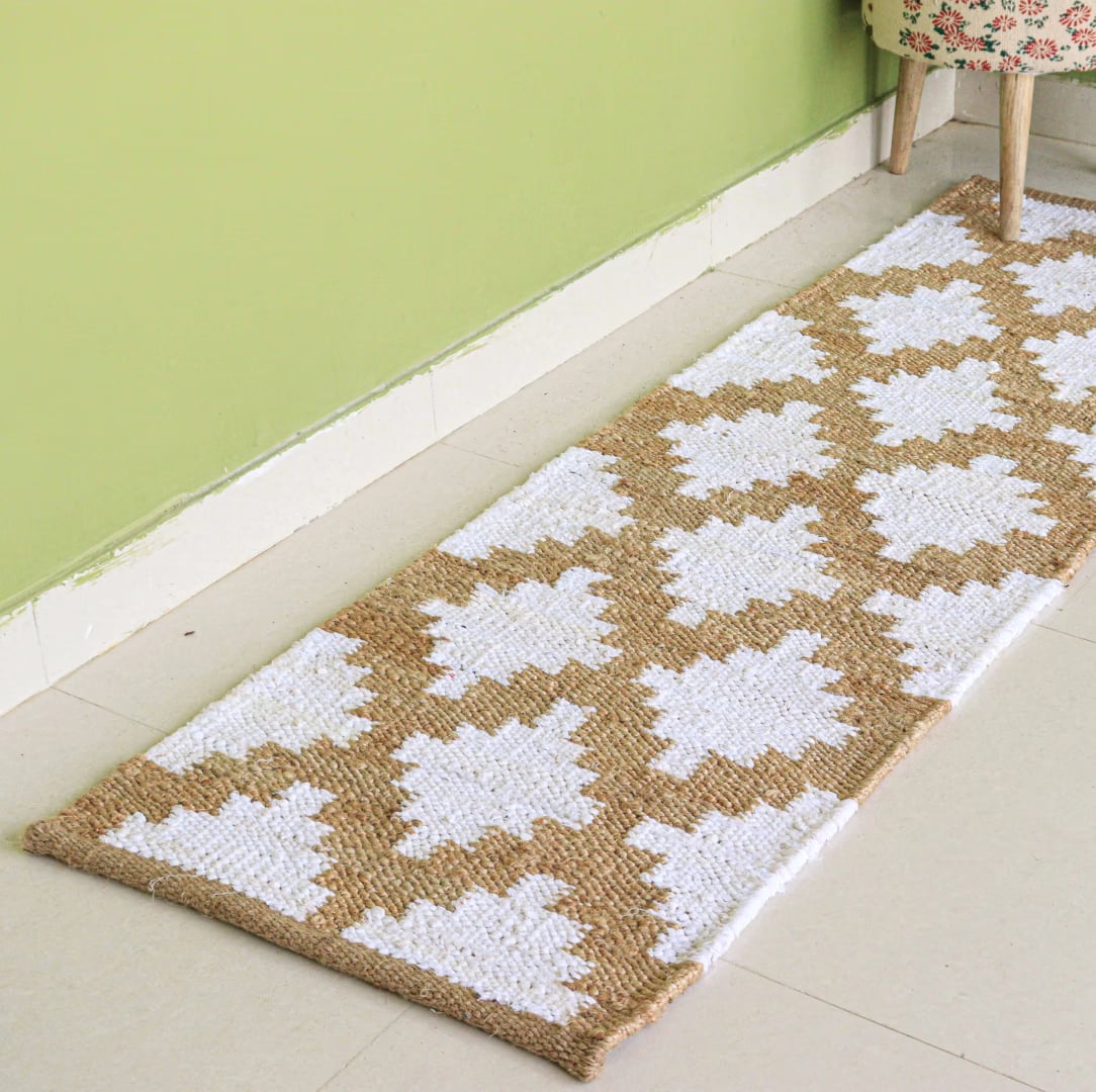 Natural Jute Handwoven Hemp Runner Rug with White Design Tufted Hemp Rug Hemp For Stair Decor Natural Fiber Hemp