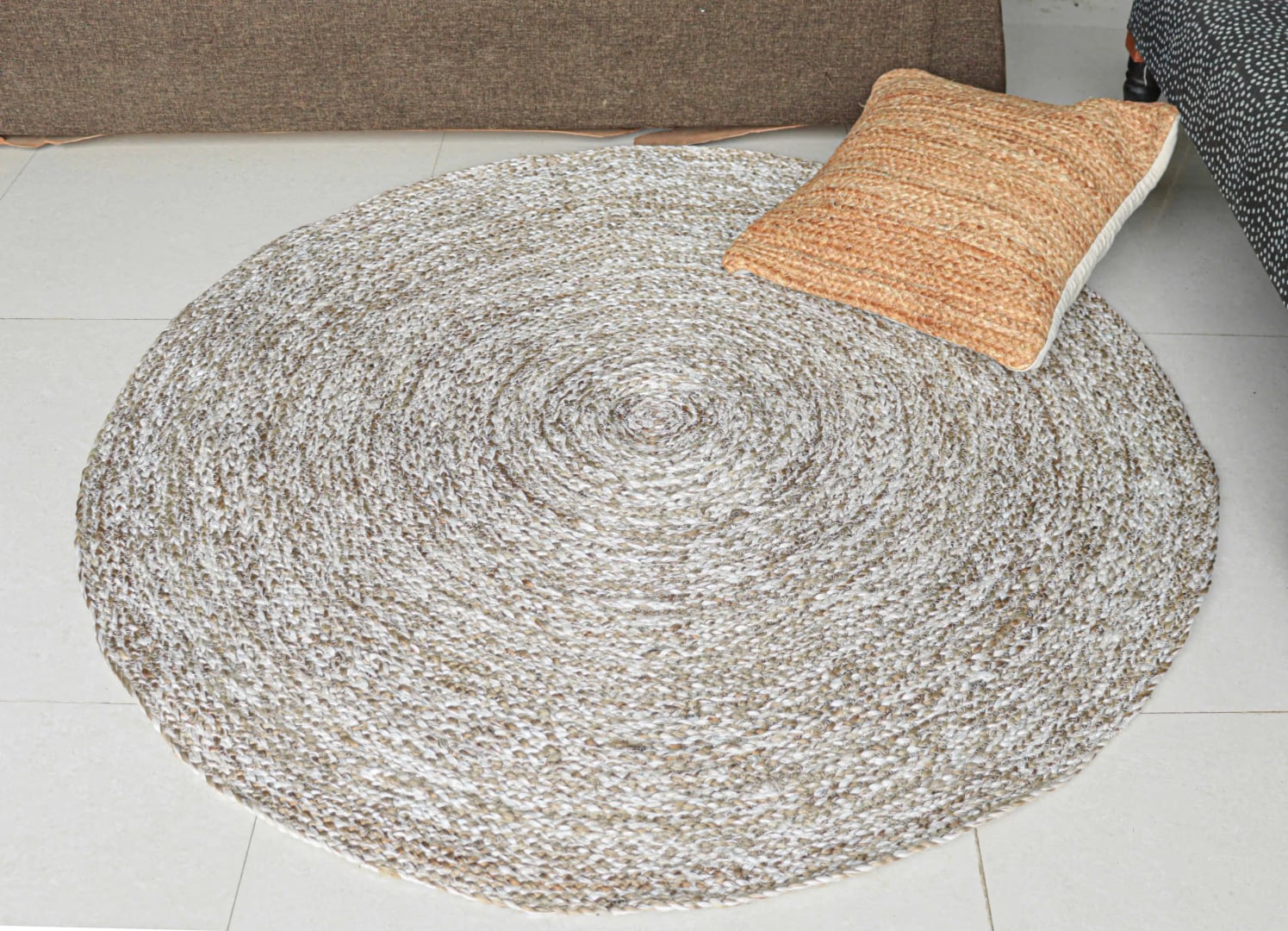 Customized Color Hand Braided Round Jute Rug 