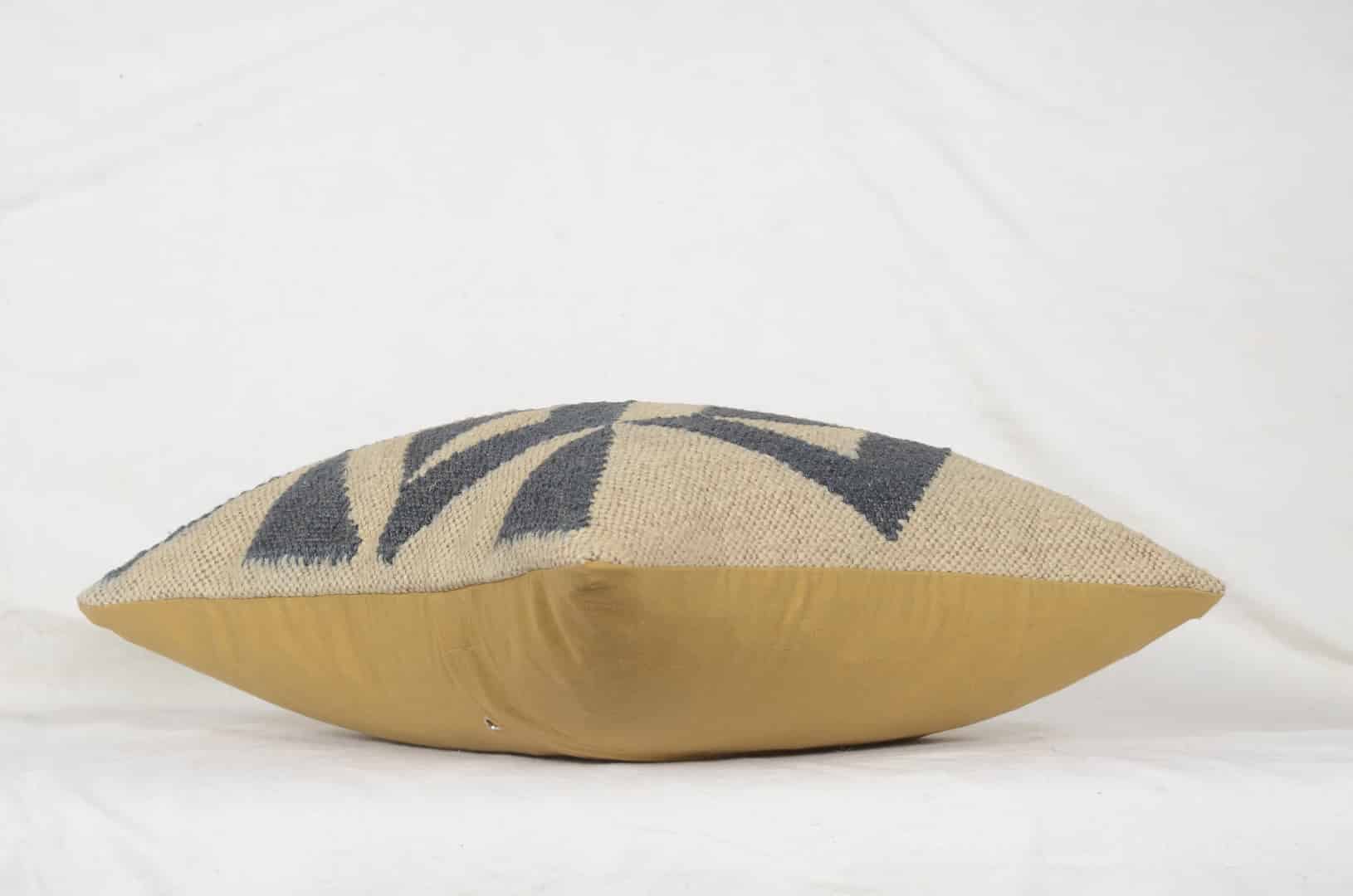 Home Decor Bohemian Wool Jute Kilim Cushion Cover - Image 2