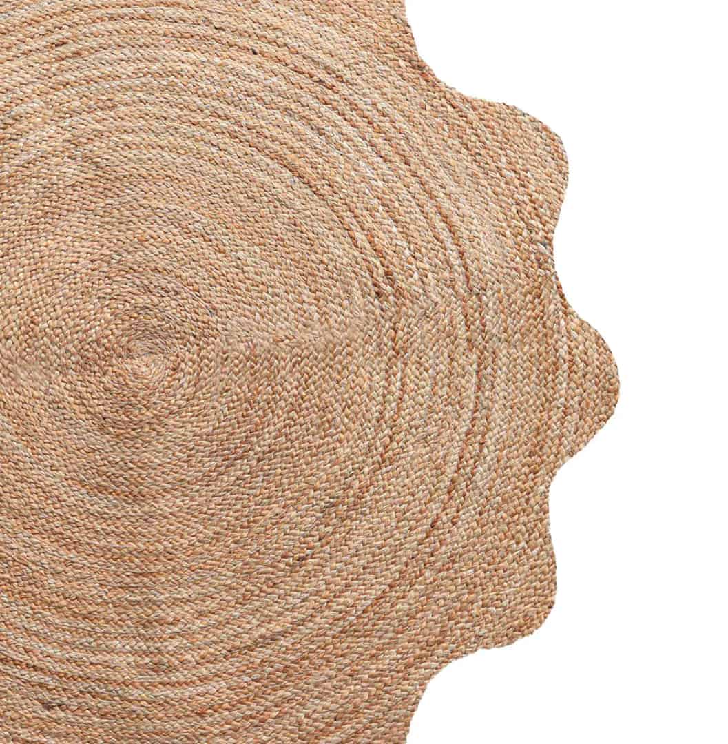 Hand Braided Natural Scalloped Round Jute Rug - Image 2