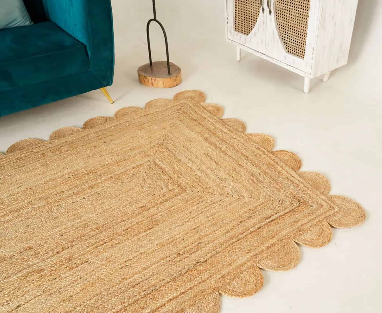 Hand Braided Natural Scalloped Rectangle Jute Rug - Image 4