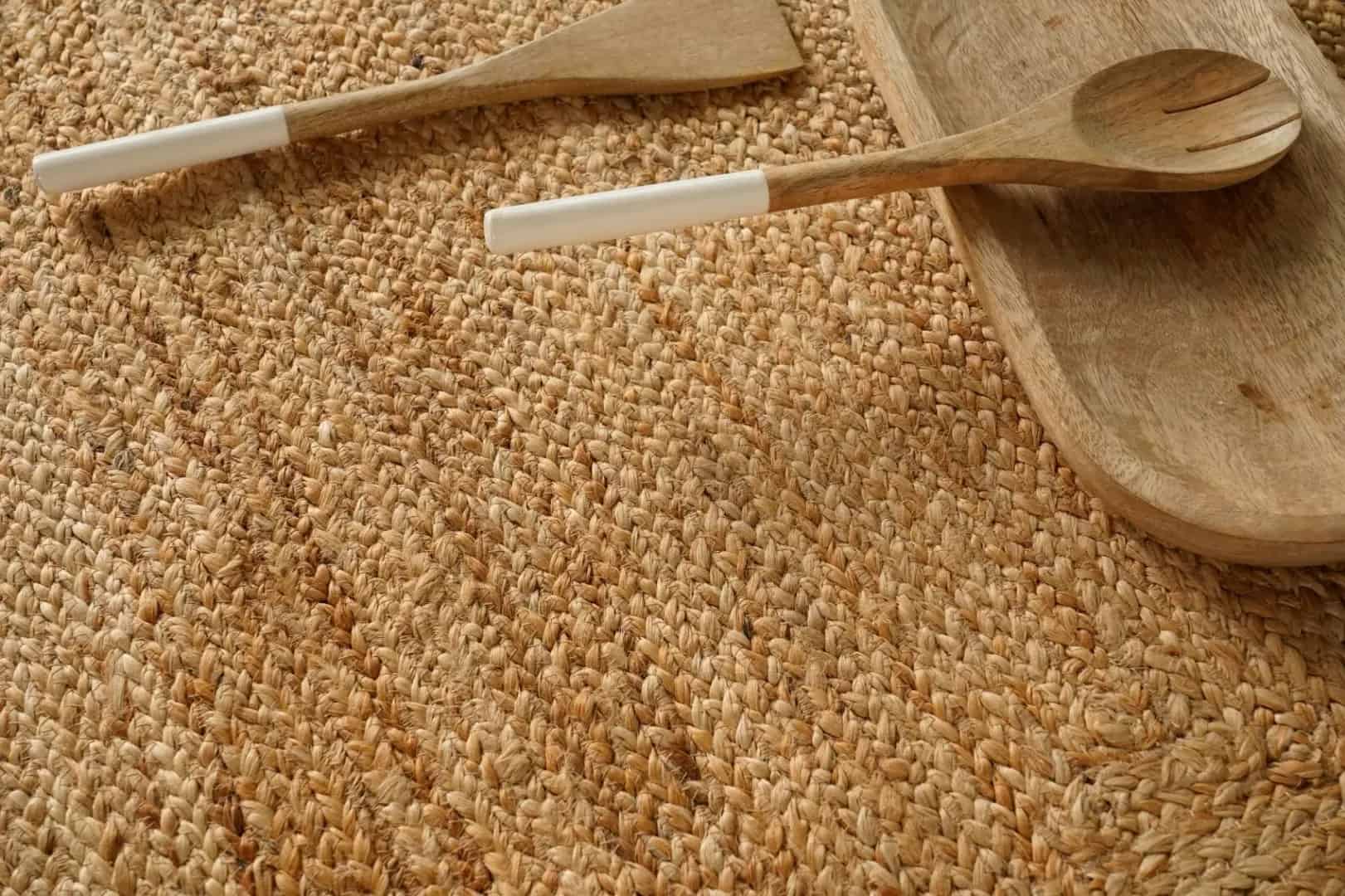Hand Braided Natural Scalloped Rectangle Jute Rug - Image 6