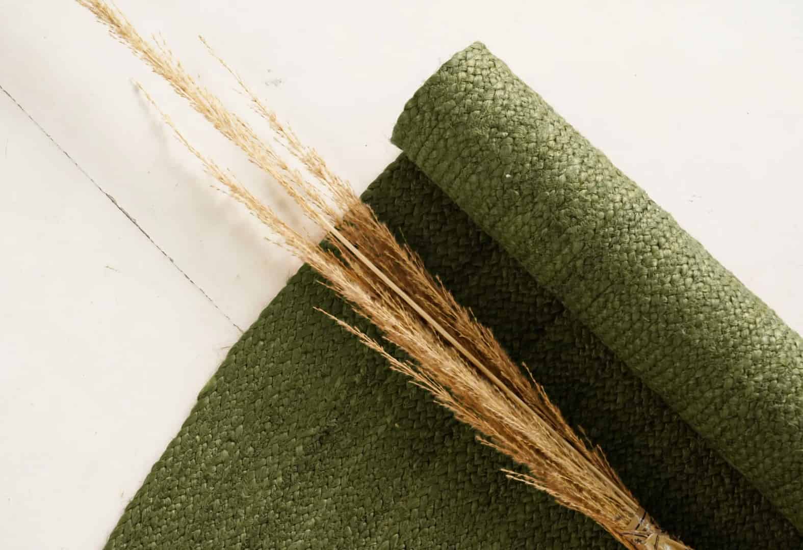 Hand Braided Eco Friendly Solid Pattern Oval Jute Rug - Image 8