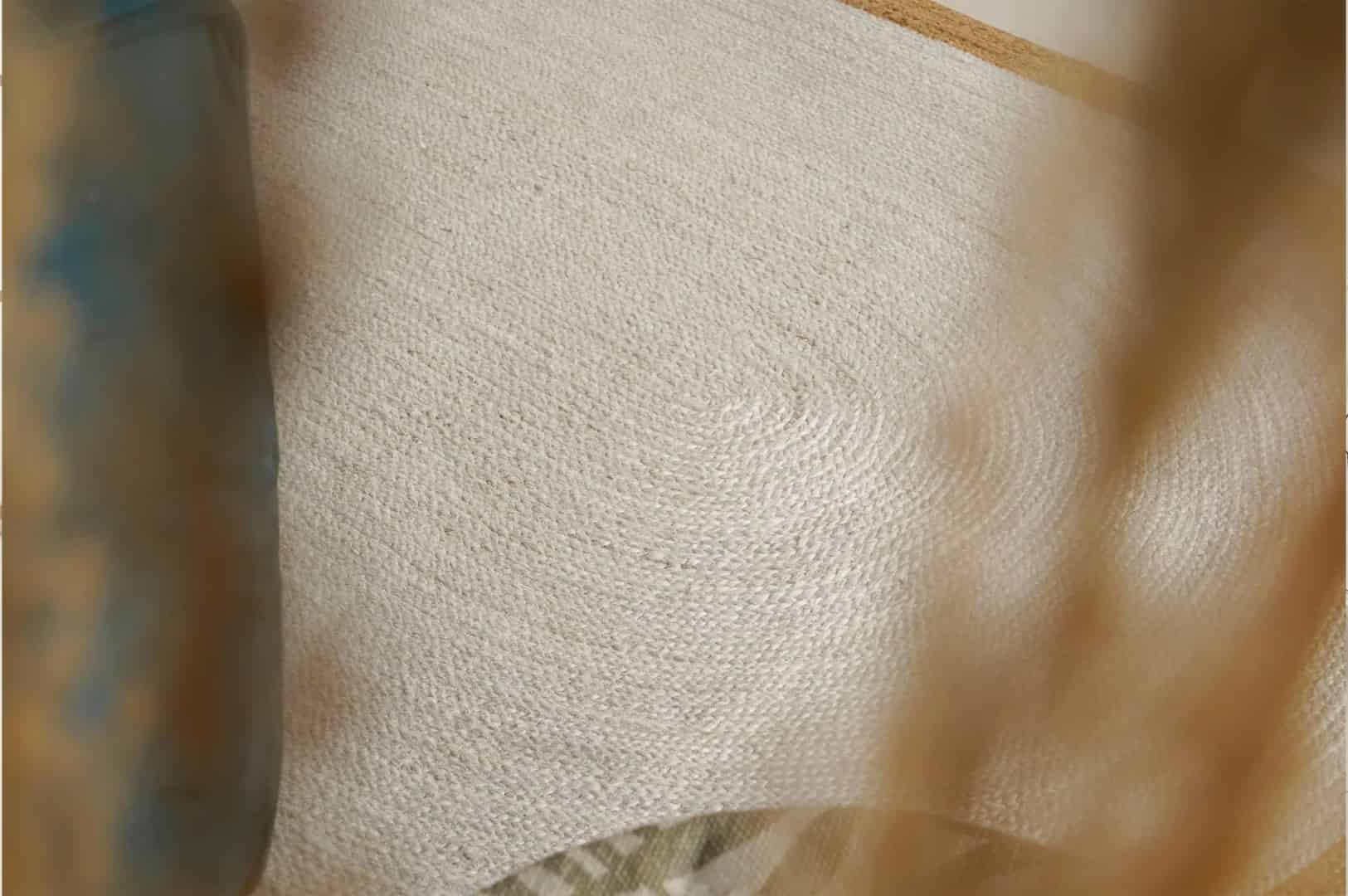 Indian Handmade Oval Jute Rug White Color with Beige Border - Image 6