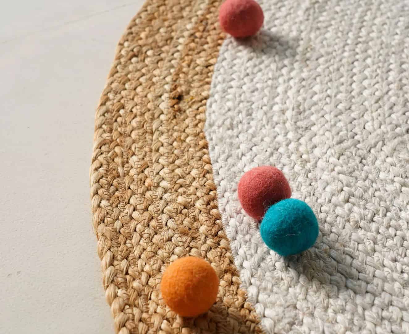 Indian Handmade Oval Jute Rug White Color with Beige Border - Image 9