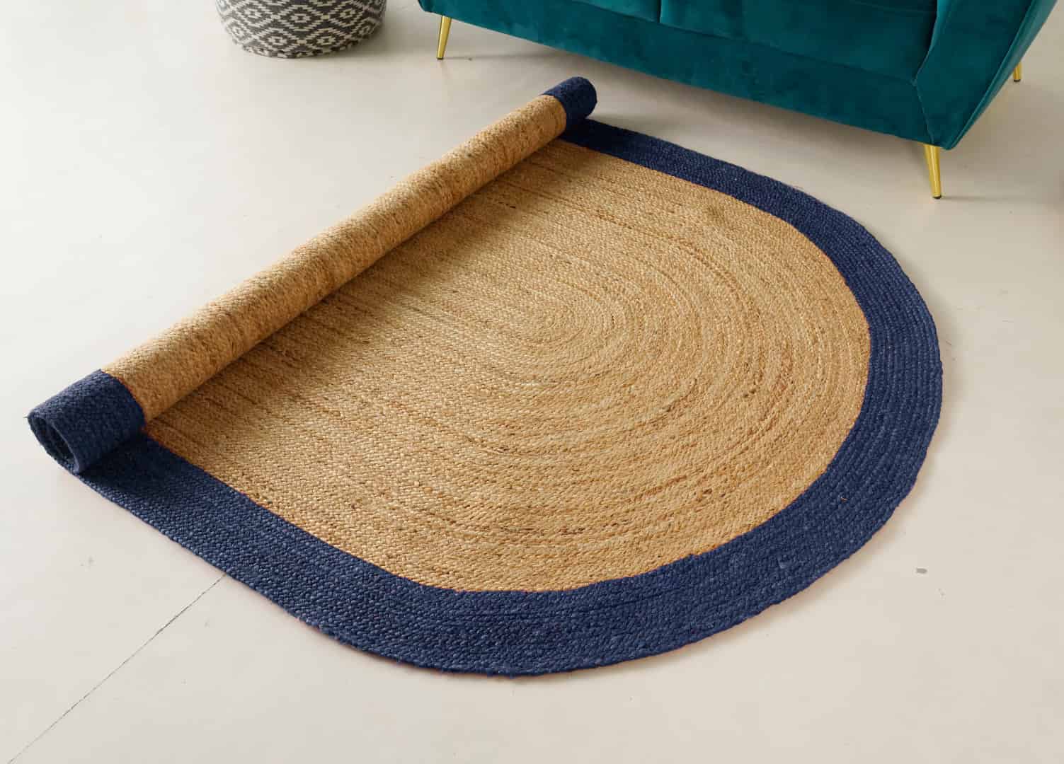 Hand Braided Oval Jute Rug Beige With Light Blue Border - Image 5