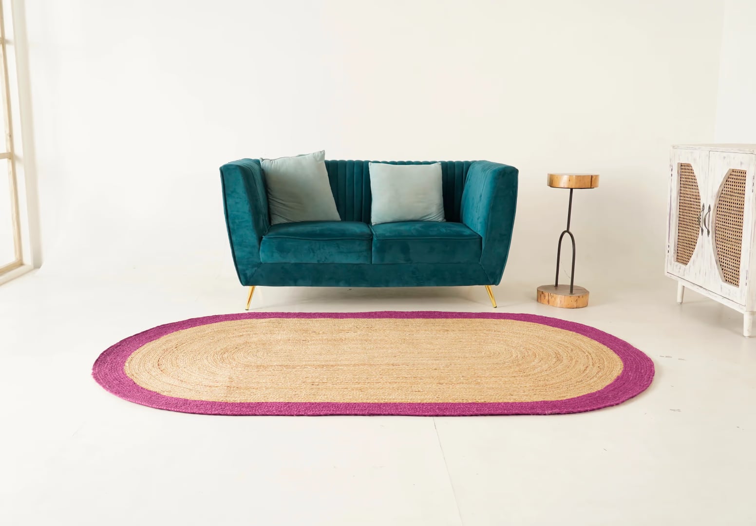 Traditional Hand Braided Natural Oval Jute Rug With Pink Border