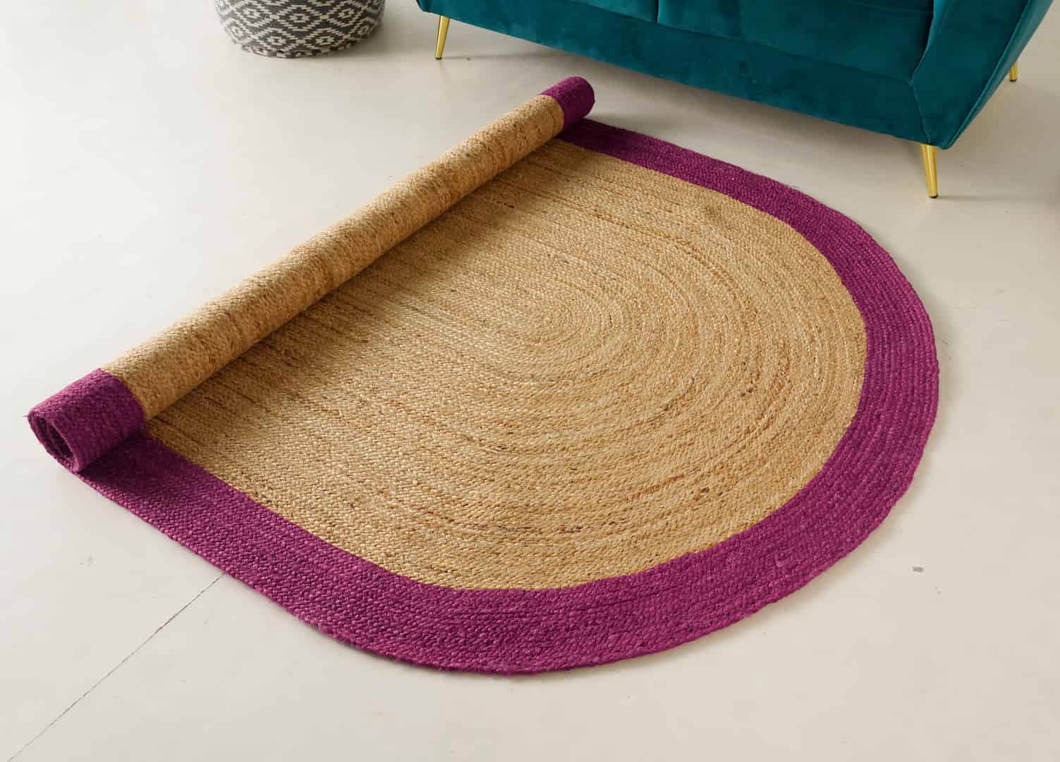 Traditional Hand Braided Natural Oval Jute Rug With Pink Border - Image 5