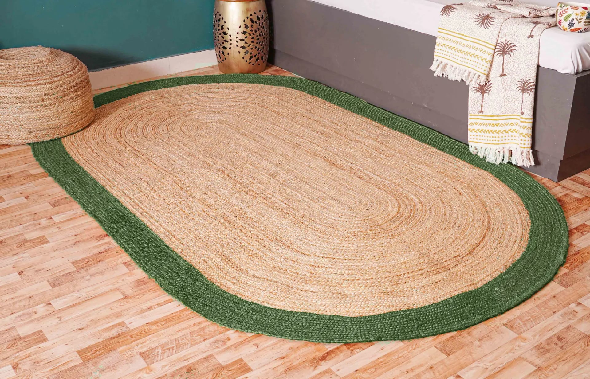 Hand Braided Oval Jute Rug Beige With Dark Green Color Border