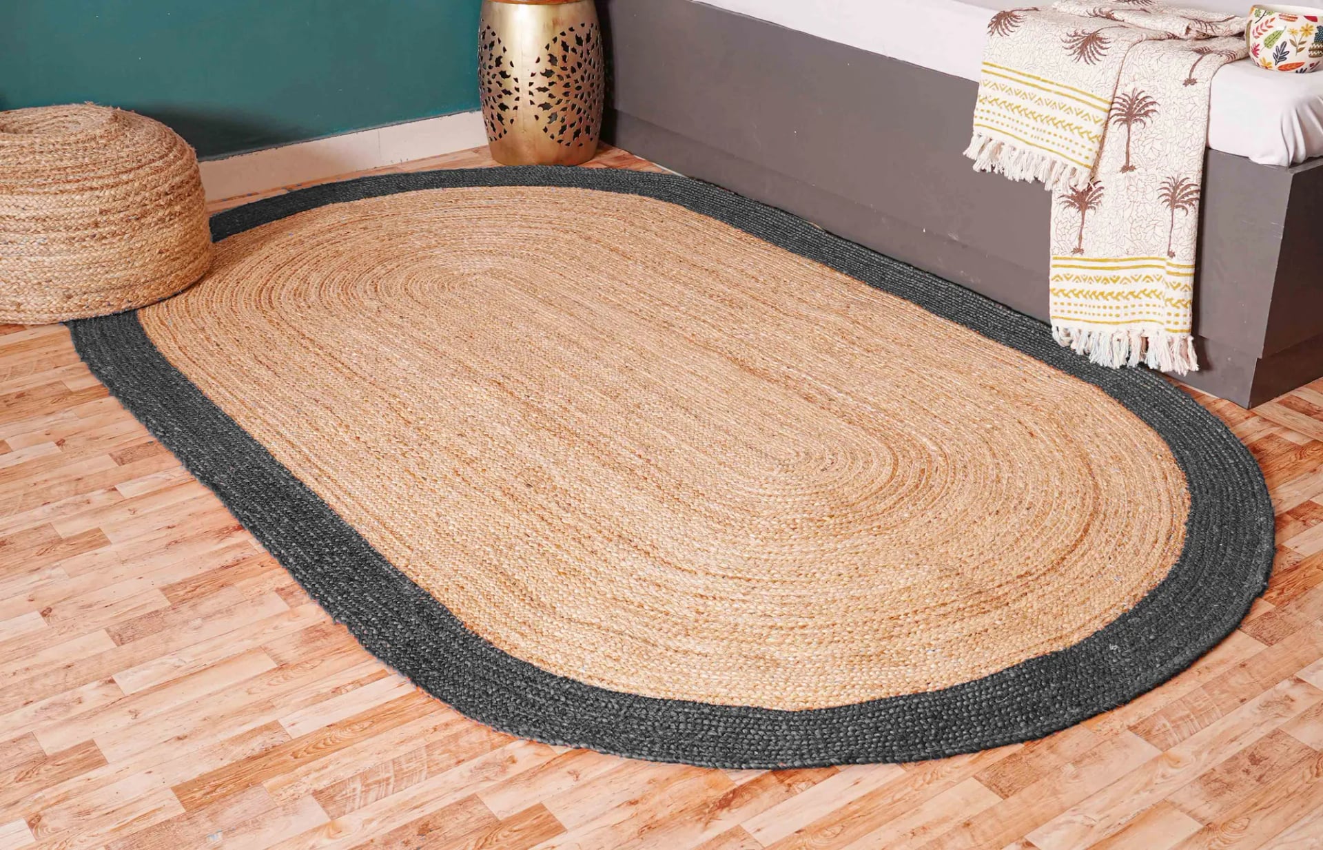 Hand Braided Oval Jute Rug Beige With Grey Color Boder