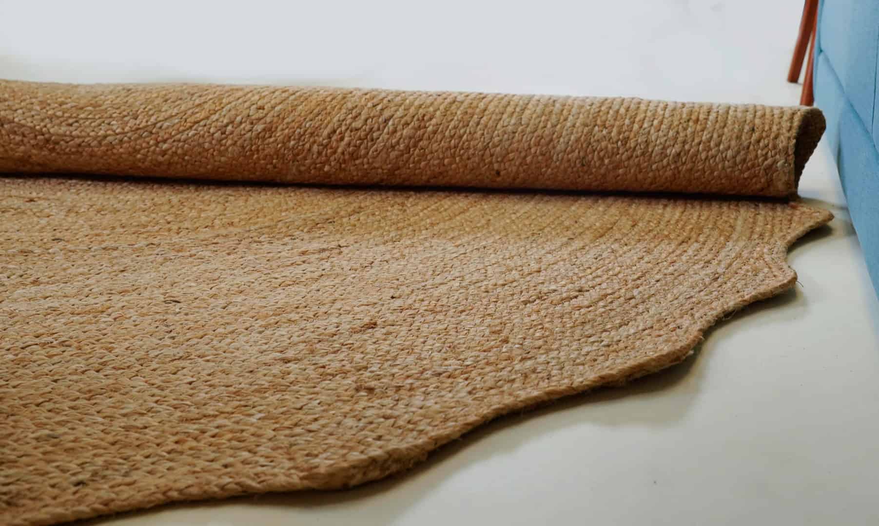 Handcrafted Jute Round Rug with Elegant Scalloped Border - Image 6